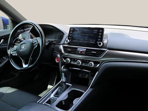 Used 2018 Honda Accord Sport image 17