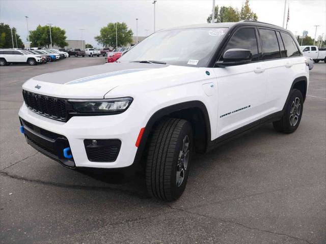 Certified 2024 Jeep Grand Cherokee Trailhawk AWD/4WD image 4