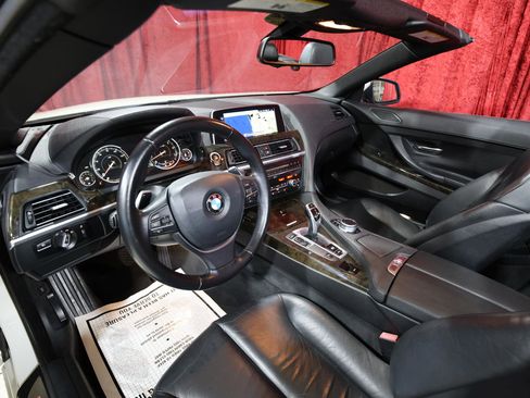 Used 2017 BMW 640i Convertible image 14