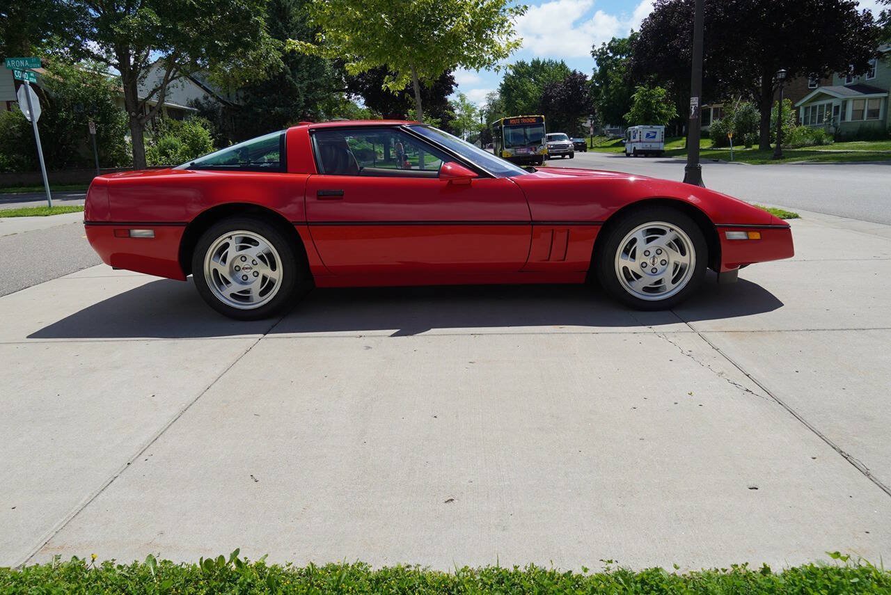 Used 1990 Chevrolet Corvette ZR-1 RWD image 10