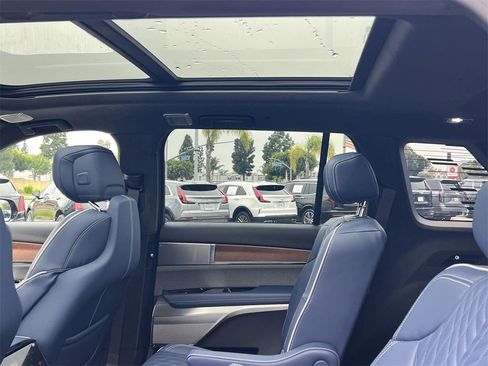 New 2026 Cadillac Vistiq Premium Luxury image 29