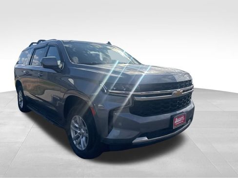 Used 2021 Chevrolet Suburban LS image 7