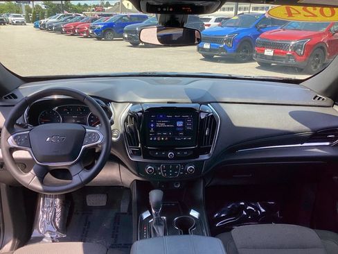 Used 2024 Chevrolet Traverse LT w/ Midnight/Sport Edition AWD/4WD image 16