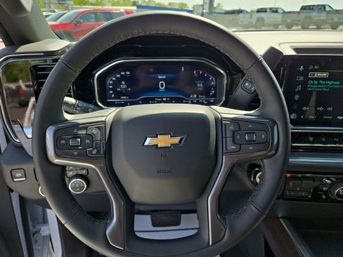 Certified 2025 Chevrolet Silverado 2500 High Country w/ High Country Premium Package AWD/4WD image 21