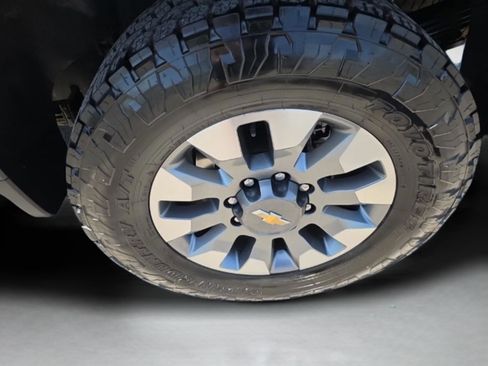 Used 2025 Chevrolet Silverado 2500 LT w/ All Star Edition image 32