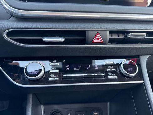 Certified 2023 Hyundai Sonata Limited FWD image 34