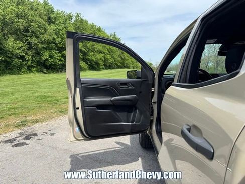 Used 2024 Chevrolet Colorado W/T image 11