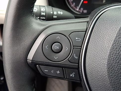Used 2019 Toyota RAV4 Limited AWD/4WD image 18