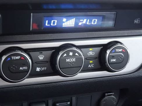 Used 2023 Toyota Tacoma SR5 AWD/4WD image 28
