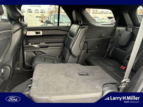 Used 2020 Ford Explorer ST w/ ST Street Pack image 17