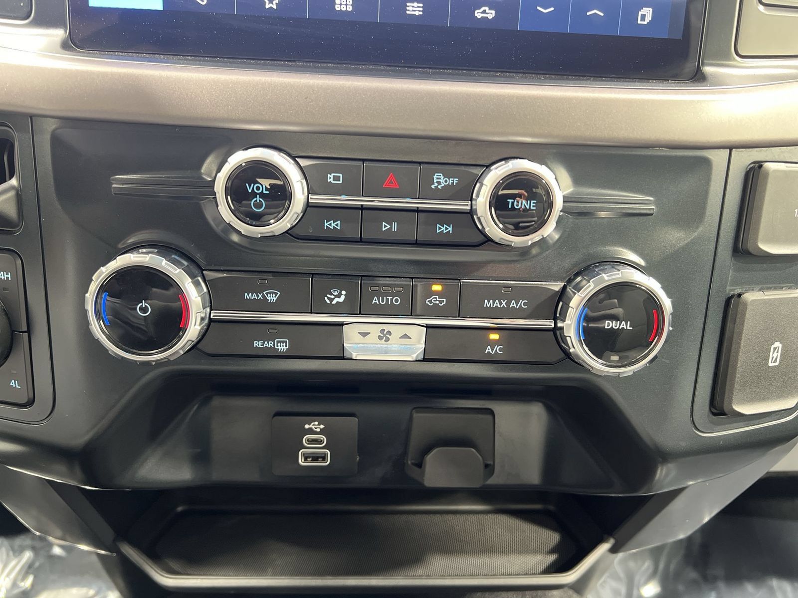 Used 2025 Ford F150 XLT w/ Equipment Group 301A Standard AWD/4WD image 18