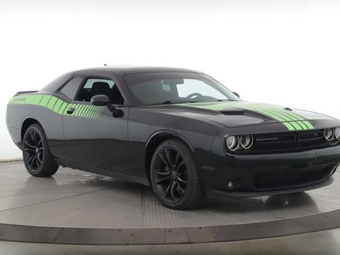 Used 2017 Dodge Challenger R/T w/ Blacktop Package RWD image 2