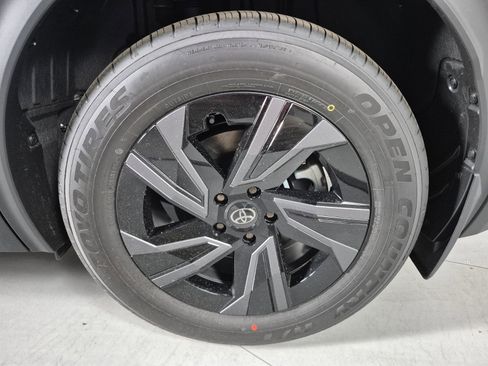New 2026 Toyota C-HR AWD/4WD image 11