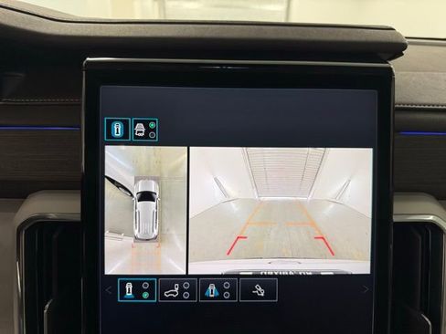 Used 2024 GMC Acadia Denali image 23