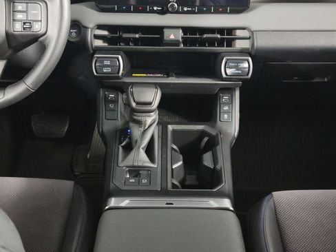 Used 2026 Toyota RAV4 XSE AWD/4WD image 21