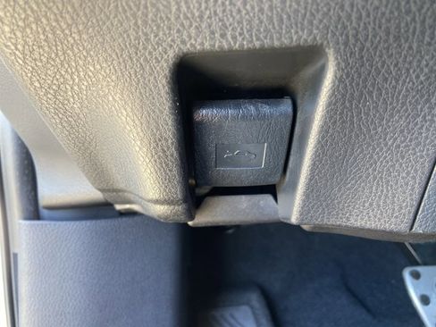 Used 2025 Toyota Camry SE image 45