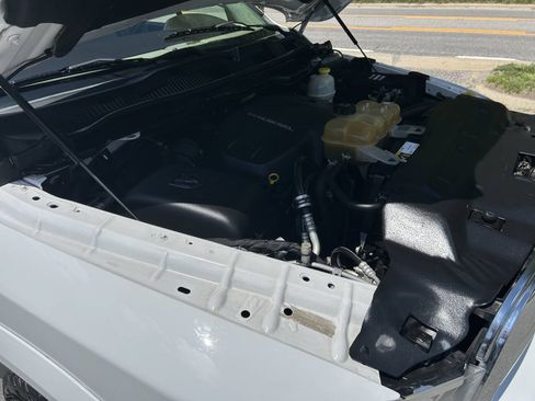 Used 2015 RAM 1500 Laramie AWD/4WD image 20