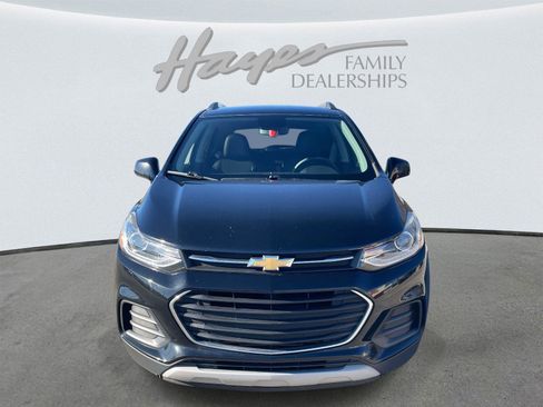 Used 2018 Chevrolet Trax LT w/ LT Convenience Package image 8