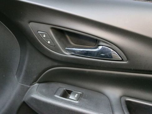 Used 2019 Chevrolet Equinox Premier FWD image 9