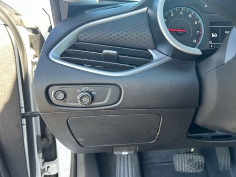 Used 2024 Chevrolet Malibu LT image 14