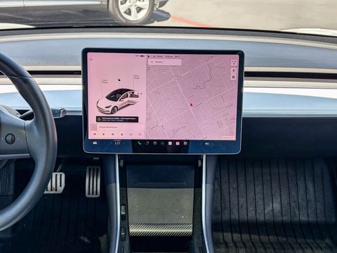Used 2019 Tesla Model 3 Performance image 12