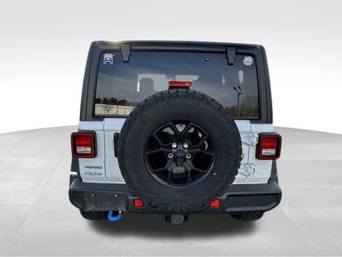 Used 2024 Jeep Wrangler Unlimited image 6