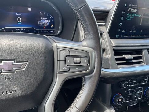 Used 2022 Chevrolet Suburban Z71 AWD/4WD image 24