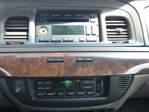 Used 2007 Mercury Grand Marquis LS RWD image 19