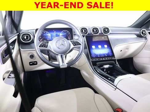Used 2025 Mercedes-Benz C 300 4MATIC Sedan image 32