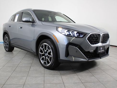 Certified 2025 BMW X2 xDrive28i w/ Premium Package image 7