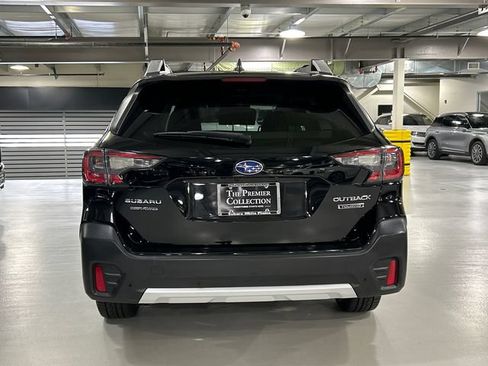 Certified 2022 Subaru Outback Touring AWD/4WD image 3