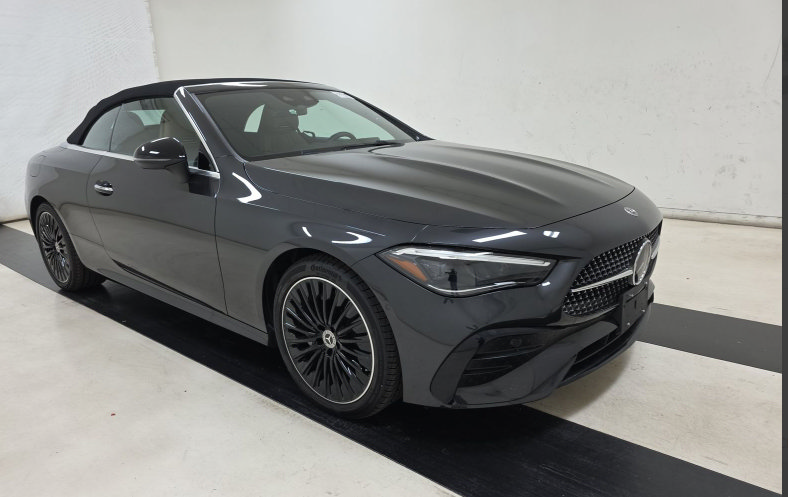 Used 2026 Mercedes-Benz CLE 300 4MATIC Cabriolet w/ Driver Assistance Package image 5