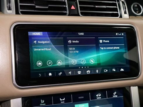 Used 2020 Land Rover Range Rover HSE image 19