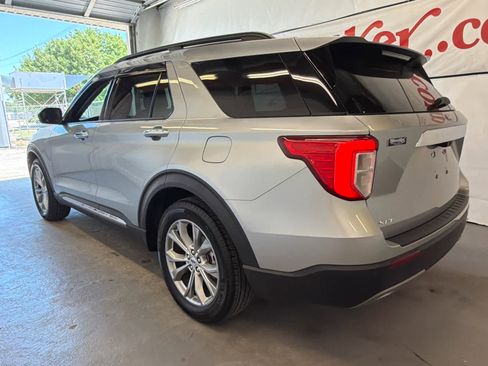 Used 2023 Ford Explorer XLT w/ Equipment Group 202A RWD image 10