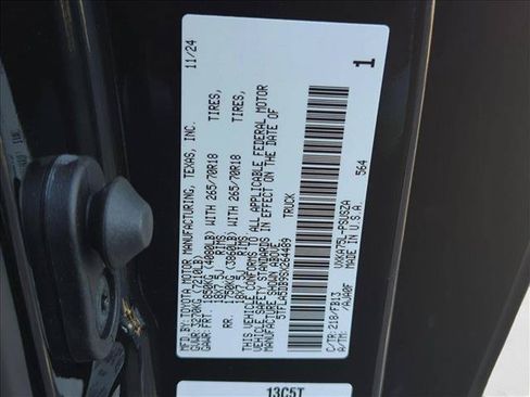 New 2025 Toyota Tundra SR5 w/ SR5 Convenience Package AWD/4WD image 18
