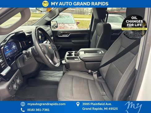 Used 2023 Chevrolet Silverado 1500 LT w/ Work Truck Package image 9