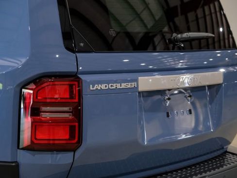 Used 2025 Toyota Land Cruiser image 35