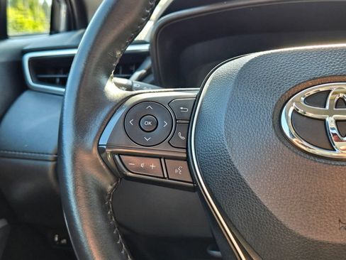 Used 2022 Toyota Corolla Cross LE AWD/4WD image 29