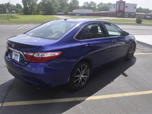 Used 2015 Toyota Camry XSE w/ Moonroof Package FWD image 7
