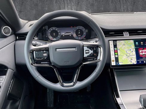 Used 2026 Land Rover Range Rover Evoque S image 8