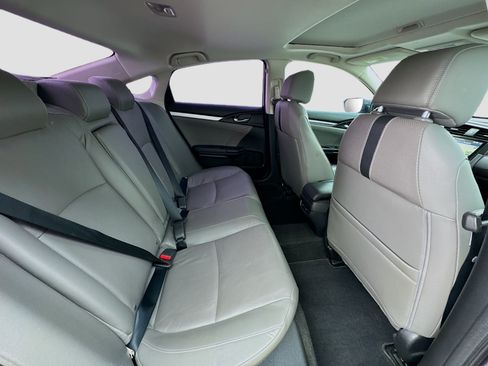 Used 2016 Honda Civic Touring image 19