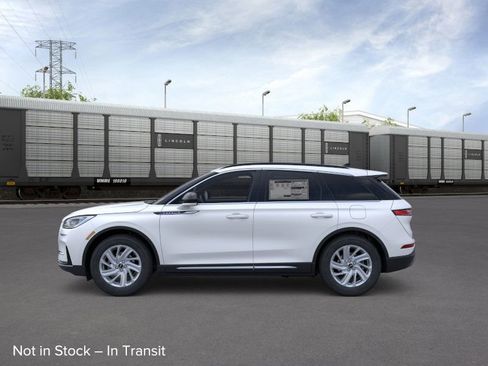 New 2026 Lincoln Corsair Premiere image 3