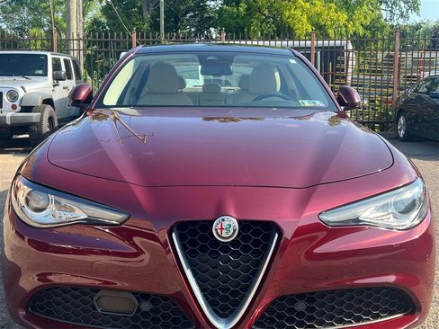 Used 2019 Alfa Romeo Giulia Ti w/ Quick Order Package 22X Lusso AWD/4WD image 15