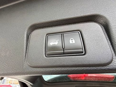 Used 2023 Nissan Rogue SL AWD/4WD image 30