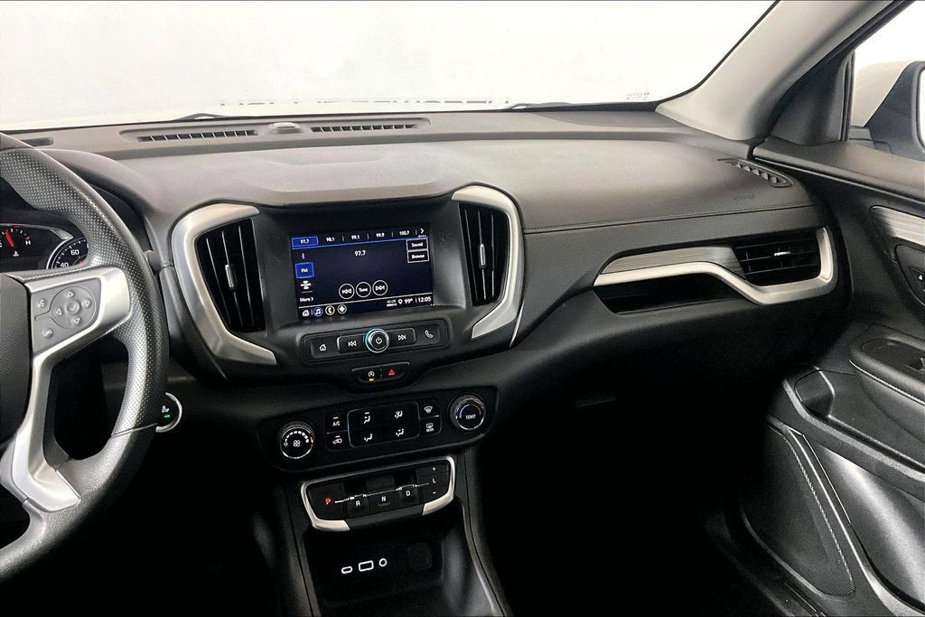 Used 2024 GMC Terrain SLE FWD image 5