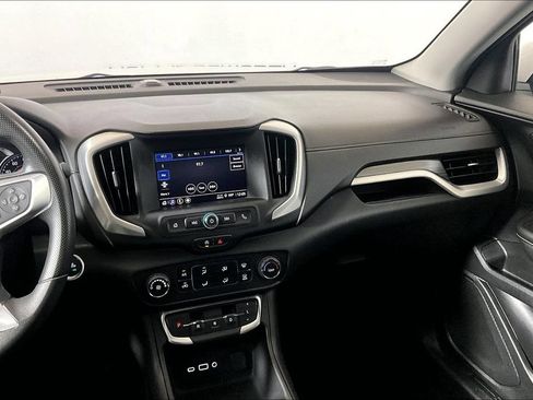 Used 2024 GMC Terrain SLE FWD image 5