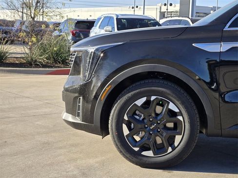 New 2026 Kia Sorento S w/ S Panoramic Sunroof Package image 5