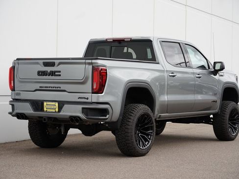 Used 2024 GMC Sierra 1500 AT4 image 3