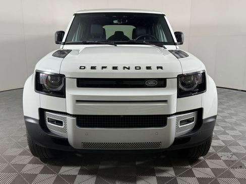 Used 2025 Land Rover Defender 110 S AWD/4WD image 5