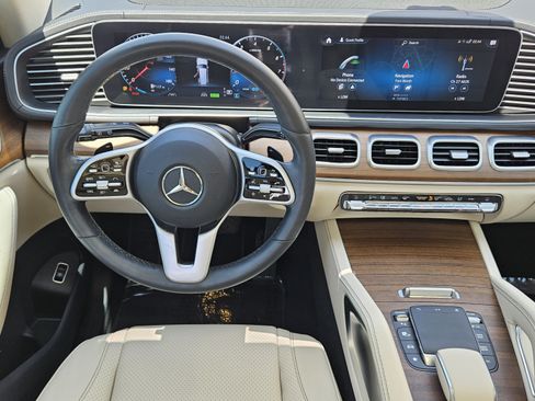 Certified 2021 Mercedes-Benz GLS 450 4MATIC image 19
